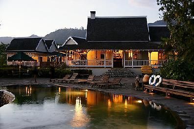 Hotel Strawberry Hill & Spa Кингстон Экстерьер фото